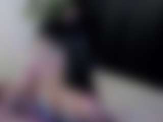 Live cam show with IssaAndNeronn - Cosplay on Milfs Live
