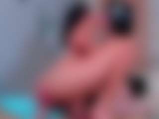 Live cam show with lyrus-shine - Green Eyes on madthumbs