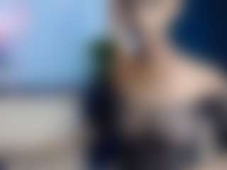 Live cam show with Nisha-Lee - Solo on Camsoda