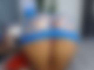 Live cam show with Sexy-Alma - Lush Blonde Hair on AdultVida.com