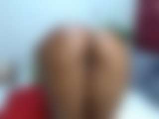 Live cam show with Sexy-Alma - Squirt on LiveSexCams6