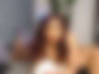 Live cam show with Sexy-Alma - Oil on StripNow