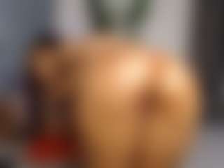 Live cam show with Sexy-Alma - Petite on SinfulBabes