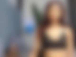 Live cam show with Sexy-Alma - Striptease on Camsoda