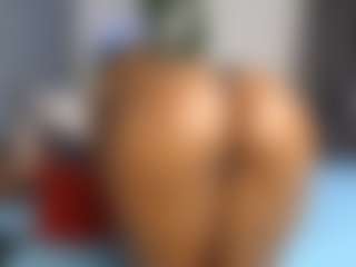 Live cam show with Sexy-Alma - Ebony Petite on SquirtSoMuch