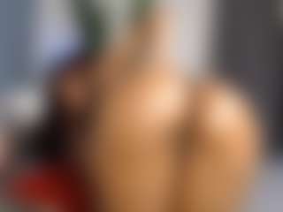Live cam show with Sexy-Alma - Blonde Hair Petite on Hubzter Live