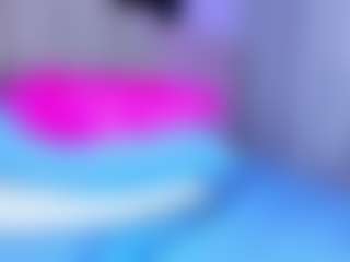 Live cam show with violetta-lond - Average on studioflirtlive.com