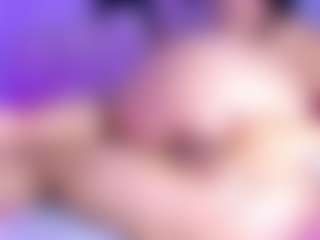 Live cam show with violetta-lond - Average on Taboo Cams XXX