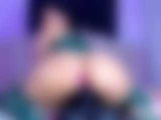 Live cam show with violetta-lond - Bikini on Dolls Live
