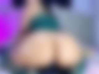 Live cam show with violetta-lond - Teen (18+) on TeamSkeetLive