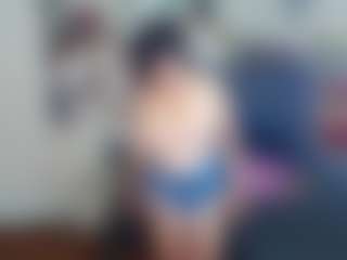 Aliiz-011's Live Sex Cam Show