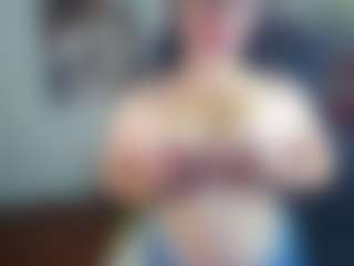Live cam show with Aliiz-011 - Curvy on Milfs Live