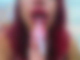 AnabellaThompson MILF webcam performer live streaming