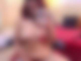 Live cam show with AnabellaThompson - Bedroom MILF on Camsoda