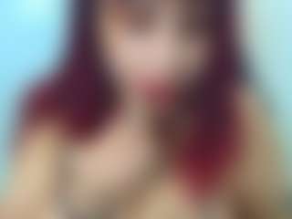 Live cam show with AnabellaThompson - Moaning on madthumbs