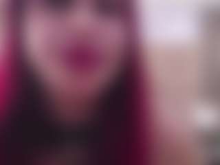 AnabellaThompson MILF webcam performer live streaming