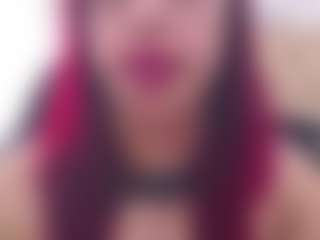 Live cam show with AnabellaThompson - Mature on AdultVida.com