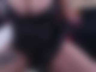 Live cam show with AnabellaThompson - Bedroom Red Hair on milfzrlive.com