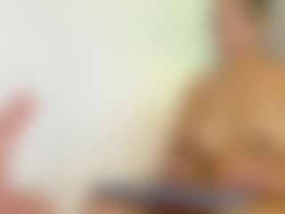 Live cam show with Elisa Castrillon - Handjob on Cam Slut