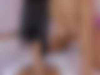 Live cam show with Elisa Castrillon - Big Tits on CamwithHer