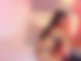 Live cam show with Elisa Castrillon - Big Tits on AdultVida.com