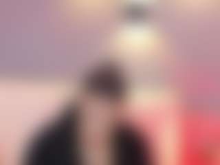 Live cam show with Elisa Castrillon - Deepthroat on Milfs Live