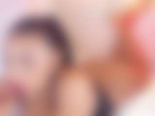 Live cam show with Elisa Castrillon - Amateur on TeamSkeetLive