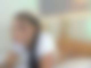 Live cam show with Elisa Castrillon - Latina Petite on Camsoda | colombia