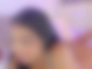 Live cam show with Elisa Castrillon - Amateur on AdultVida.com