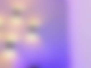 Live cam show with Elisa Castrillon - Ebony Petite on livesuperchat.net