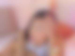 Live cam show with Elisa Castrillon - Handjob on CamwithHer