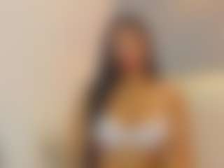 Live cam show with Elisa Castrillon - Ebony Big Tits on Camsoda
