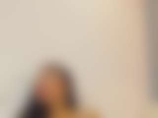 Live cam show with Elisa Castrillon - Brown Eyes Ebony on madthumbs