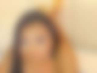 Live cam show with Elisa Castrillon - Black Dildo on Camsoda
