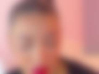 Live cam show with Elisa Castrillon - Big Tits on Camsoda