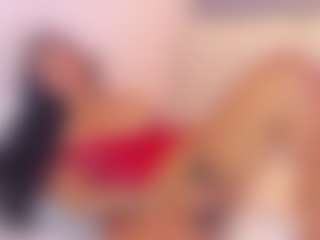 Live cam show with Elisa Castrillon - Double Penetration on Camsoda