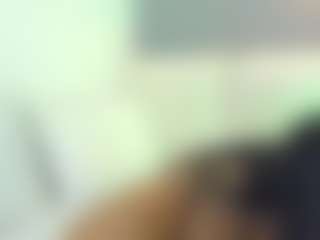 Live cam show with Elisa Castrillon - Petite on Camsoda