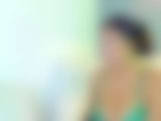 Live cam show with Elisa Castrillon - Sexy on CamSodaAdn