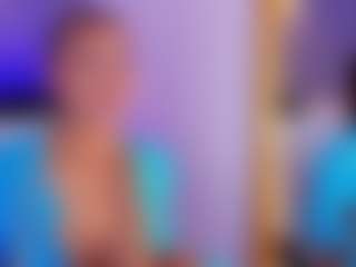 Live cam show with Elisa Castrillon - Double Penetration on Camsoda