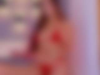 Live cam show with Elisa Castrillon - Dildo Or Vibrator on Camsoda