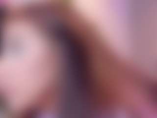 Live cam show with Elisa Castrillon - Ebony Petite on Camsoda Late Night