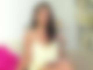 Modelka MILF hot69milf1 nadaje na żywo