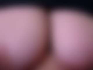 miacanelaxo's Live Sex Cam Show