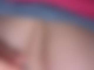 Live cam show with miacanelaxo - Brown Hair on Chatstar