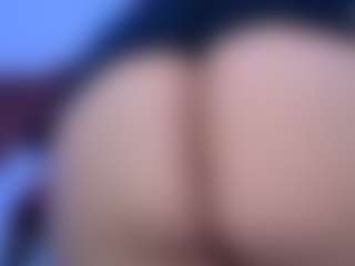 miacanelaxo's Live Sex Cam Show