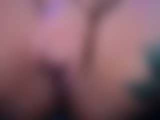 Live cam show with miacanelaxo - Thong on livesuperchat.net