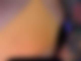 Live cam show with miacanelaxo - Bedroom on Mixed Magazine Live