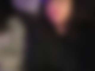 Live cam show with miacanelaxo - Bedroom on Fit Hotties