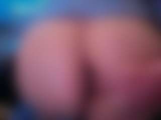 Live cam show with miacanelaxo - Bikini on boobsie.com
