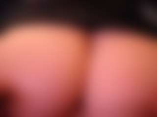 miacanelaxo's Live Sex Cam Show